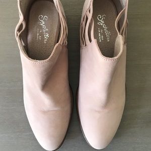 New Seychelles booties